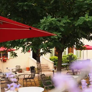 https://hostellerie-du-chateau-bellenaves.hotels-rhonealpes.com